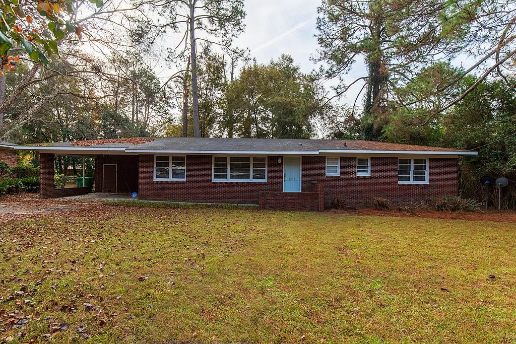 1211 Thomwal St, Valdosta, GA 31602 | Zillow