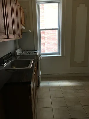 Rented by Metropolis International Realty Inc. | media 25