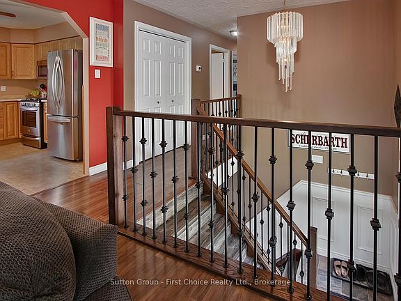 5th image of 136 Napier St