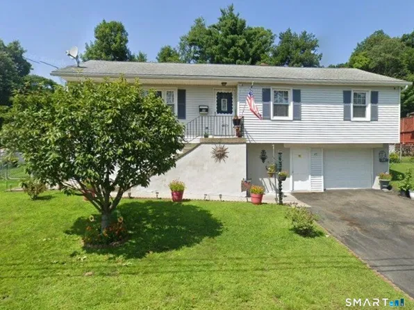 49 Holiday Hill, Waterbury, CT 06704