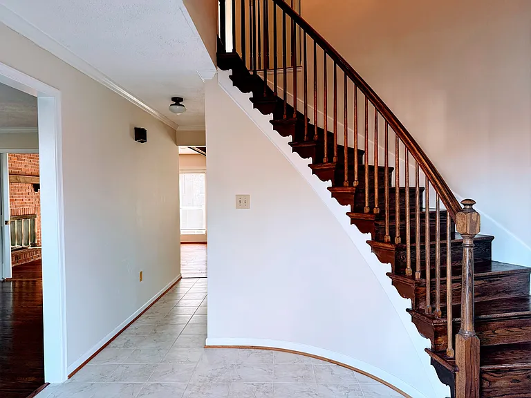 9414 Vernon Dr — Photo 21