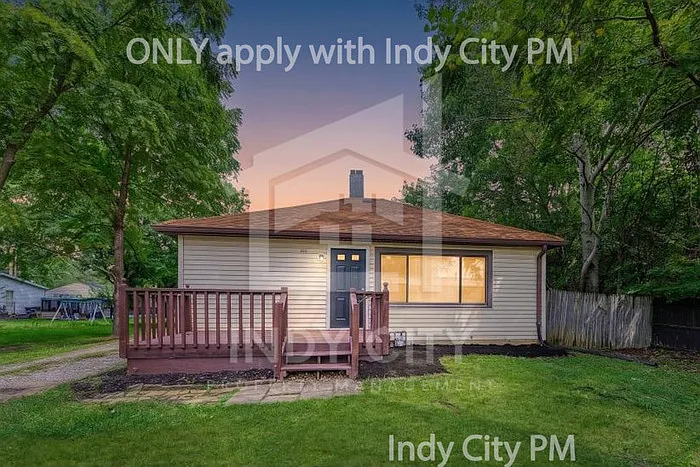 2 bed, 1.0 bath, 780 sqft, $1,350 — Photo 1