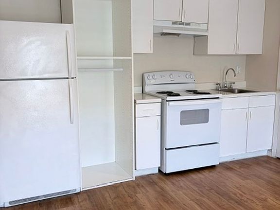 2nd image of 1403 Norwalk Ln #100