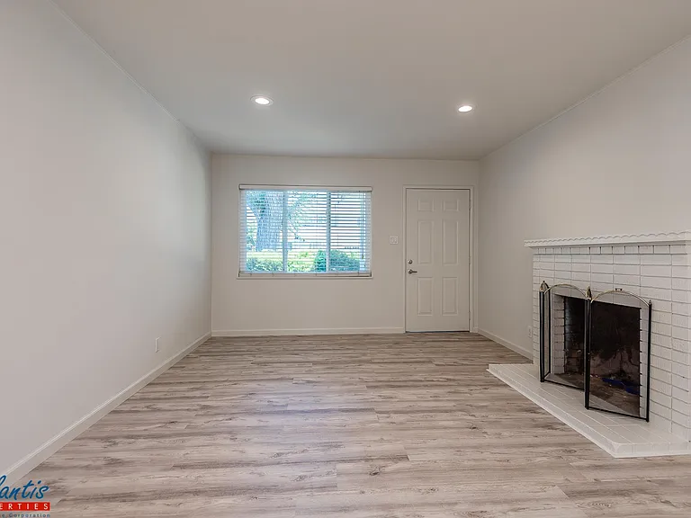 684 Malarin Ave — Photo 3