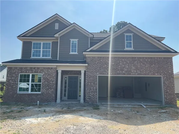 2811 Long Dr, Court Auburn, AL 26832
