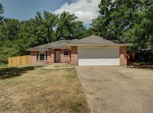 2402 Jaguar Ct, Bryan, TX 77807