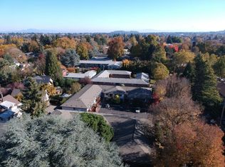 Welcome to Irvington Court Apartments - Mid-century living in the heart of Portland's Irvington n..., Portland, OR 97212