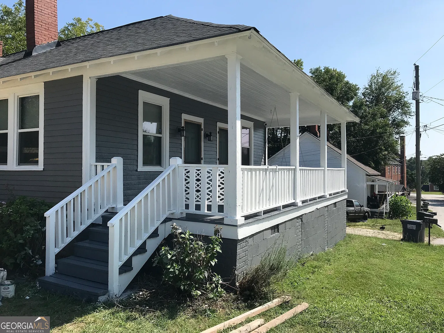4 Hazel St photo 1