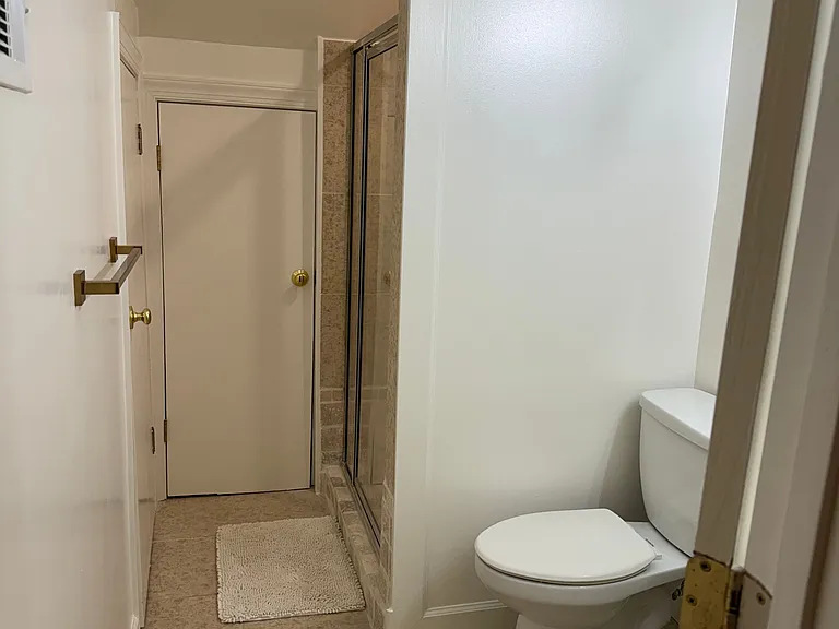 926 Harbor View Dr — Photo 17