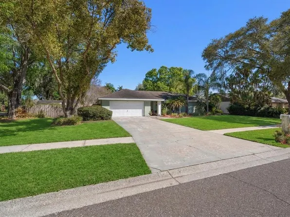 1221 Magdalene Grove Ave, Tampa, FL 33613