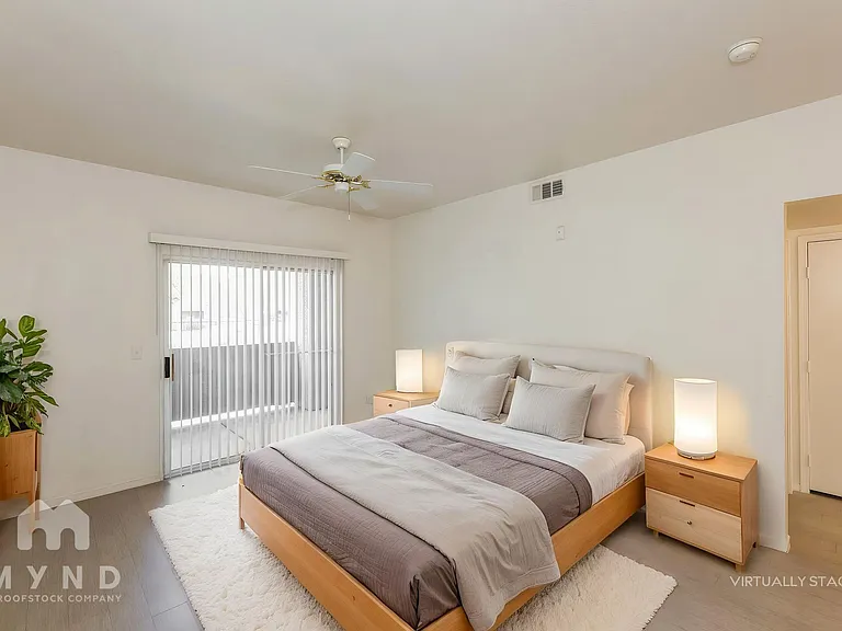 9620 W Russell Rd #1125 — Photo 3
