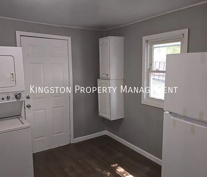 201 S Main St #203 — Photo 8