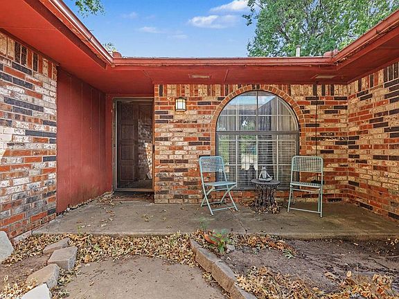 4th image of 2608 SW 91st St