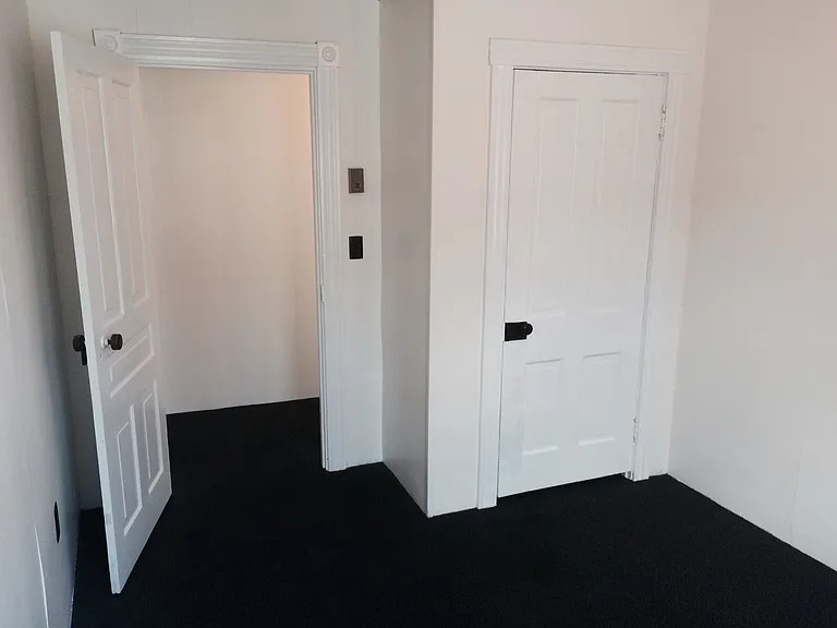 46 E Main St — Photo 11
