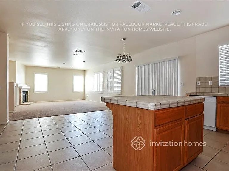 2533 Carolyn Dr — Photo 5