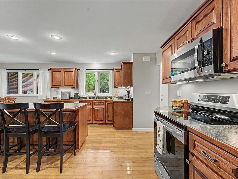 8 Van Tassel Way, Bradford, PA 16701 | MLS #R1710548 | Zillow