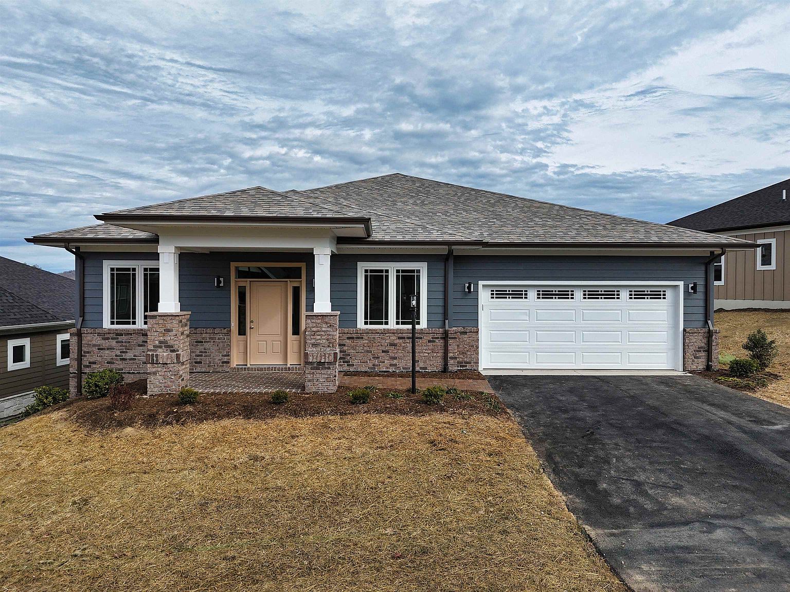 3810 Fairway View Dr