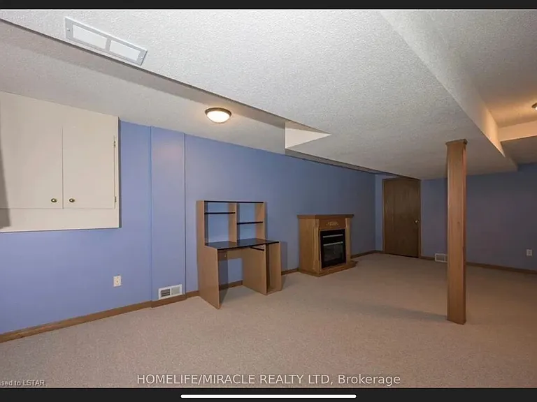 195 Barker St #7 — Photo 6