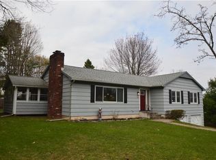 7653 Farmington Rd, Manlius, NY 13104