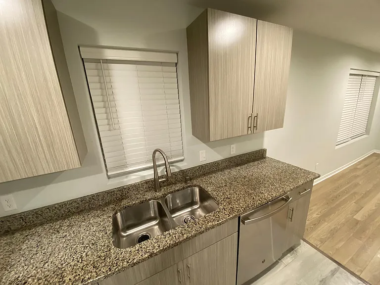 111 White St SW #105 — Photo 15