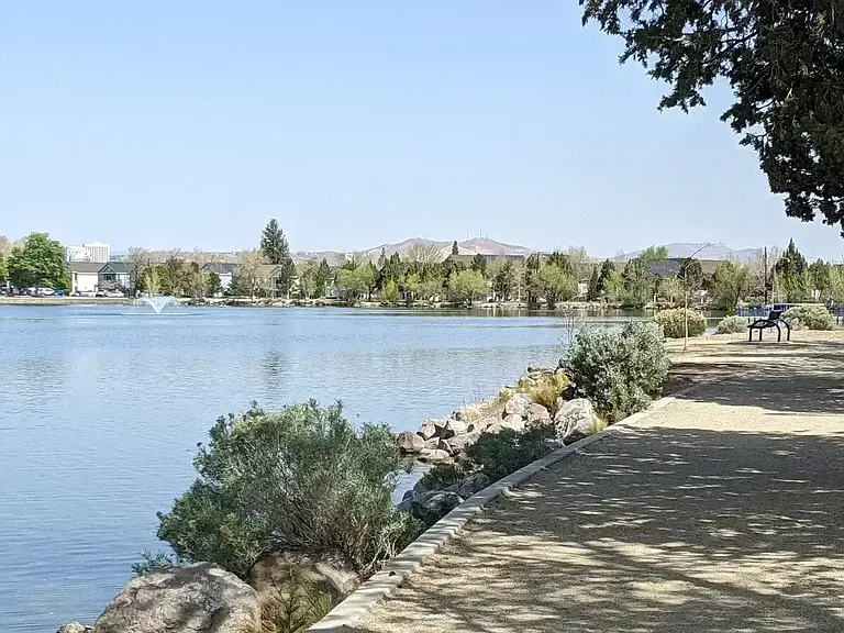 Edgewater At Virginia Lake — Photo 6