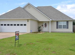 71 N Taylor Dr, Bells, TN 38006