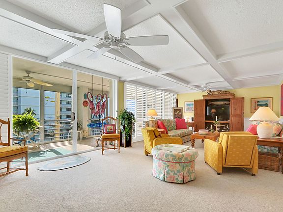 4th image of 911 Ocean Dr APT 403