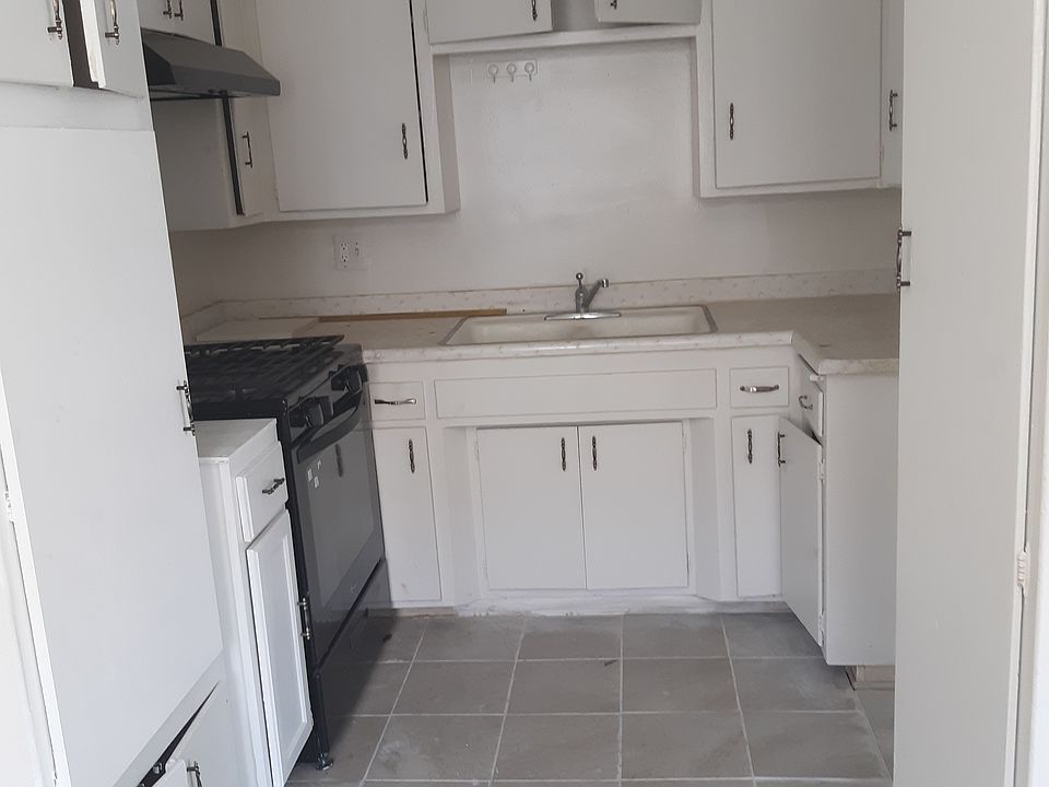 2nd image of 4311 Exposition Blvd APT 3