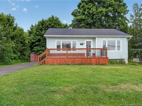 1625 Des Pionniers Ave, Balmoral, NB E8E 1C1