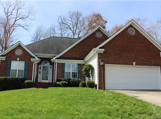 8202 Stevens Mill Rd, Matthews, NC 28104