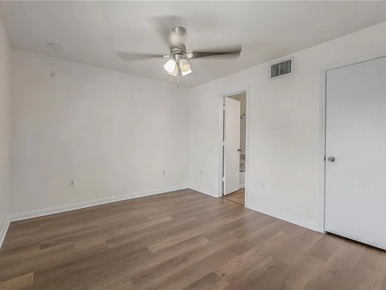 527 Parkway #303 — Photo 14