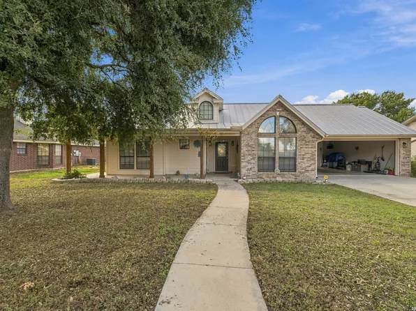 2117 HACKBERRY DR, Uvalde, TX 78801