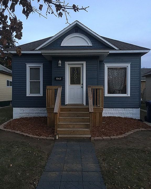 New paint, deck and landscap