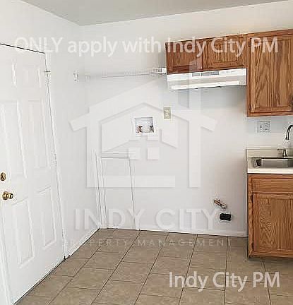 3rd image of 6658 E 43rd Pl