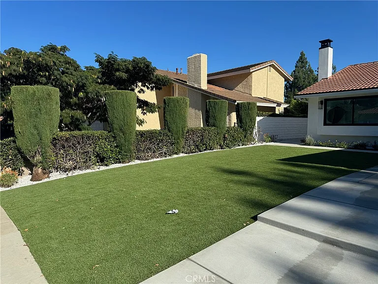 30872 Overfall Dr — Photo 2