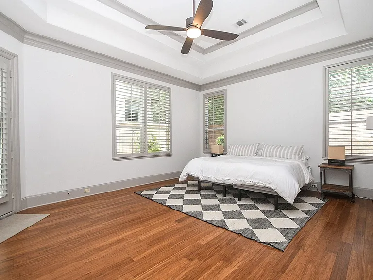 2702 Tudor Mnr — Photo 21