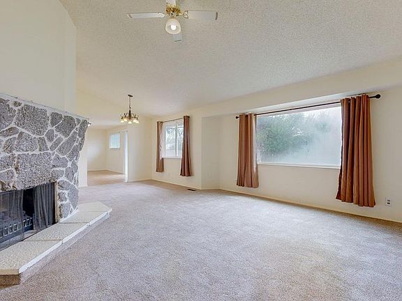 5th image of 915 S Huntington Pl