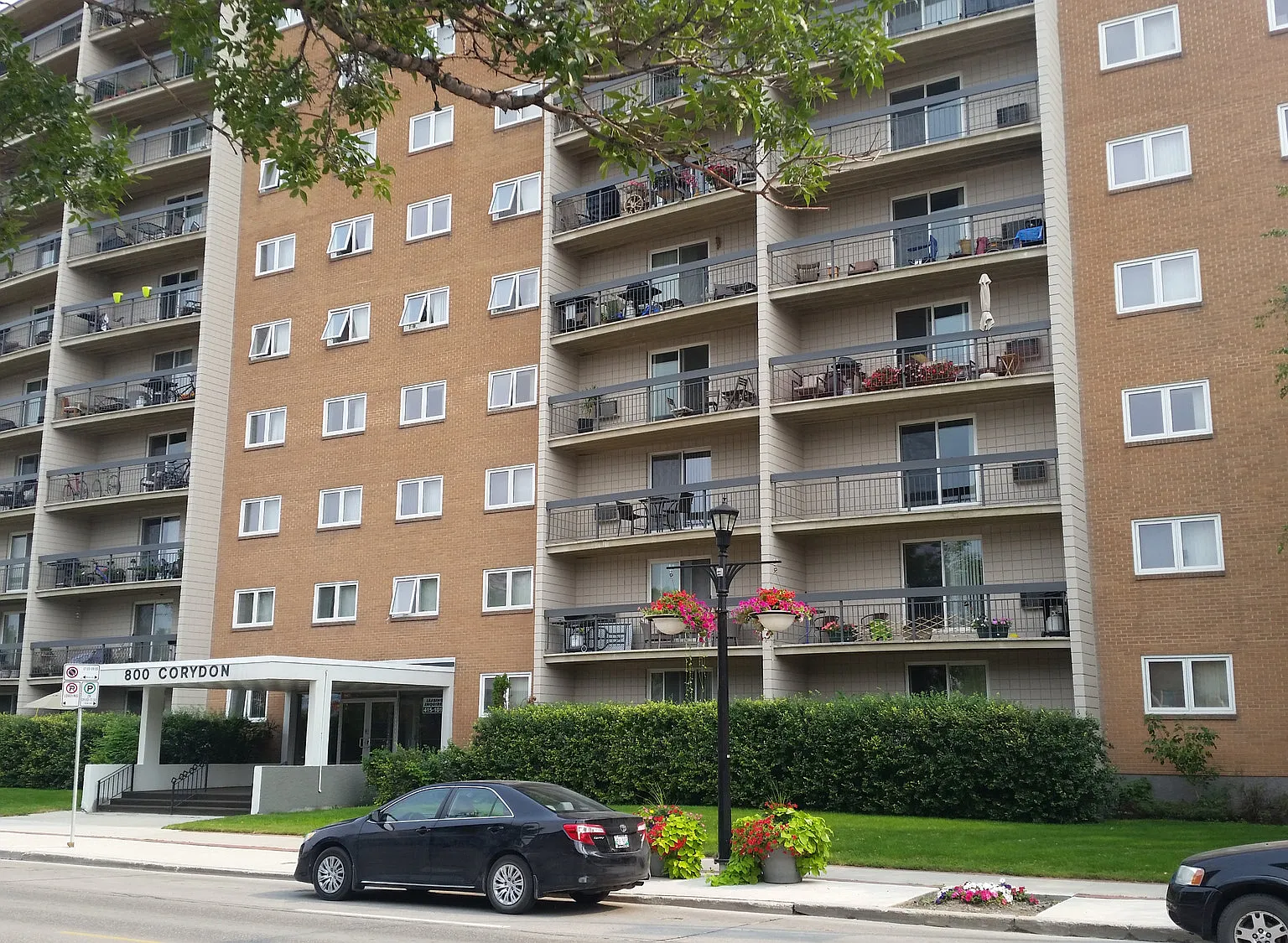 Dover Place — Photo 1