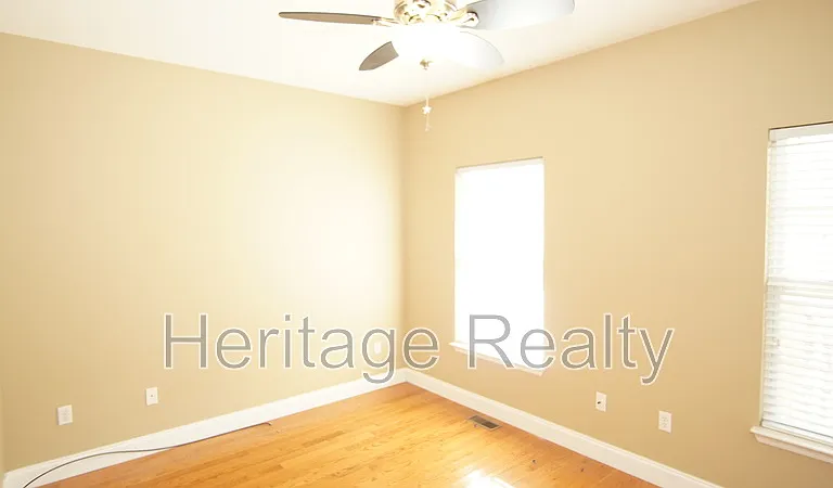 3006 Franklin Ave — Photo 13