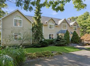 13 Deer Ridge Trl, Water Mill, NY 11976