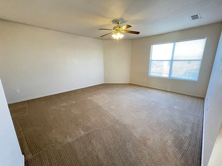 3407 Catalina Dr — Photo 23