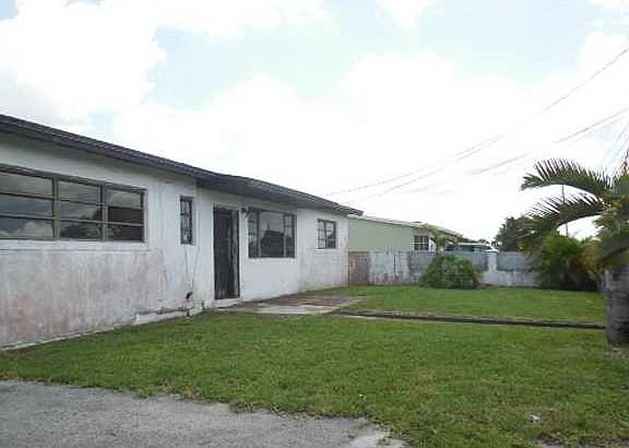 2nd image of 4025 NW 195th St