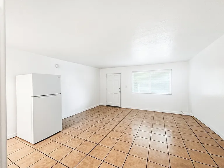 2417 E Campbell Ave #5A — Photo 9