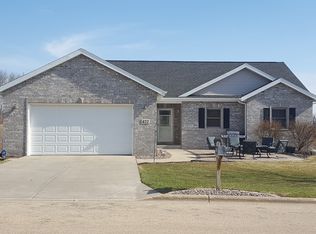 422 Ruste Rd, Barneveld, WI 53507