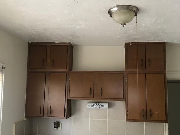 2nd image of 4787 E 84th St #2