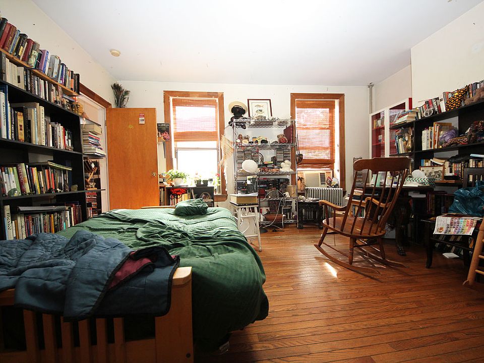 1st image of 13 Scholes St #2