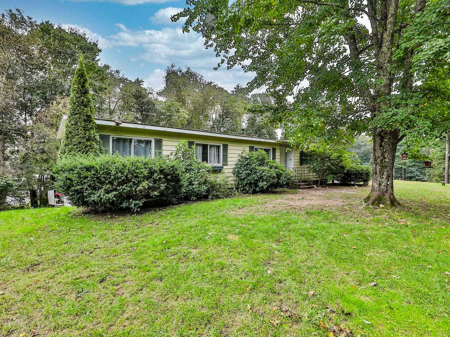 38 Ponemah Road, Amherst, NH 03031 Zillow