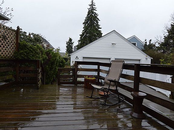 2nd image of 134 Hawthorne Ave