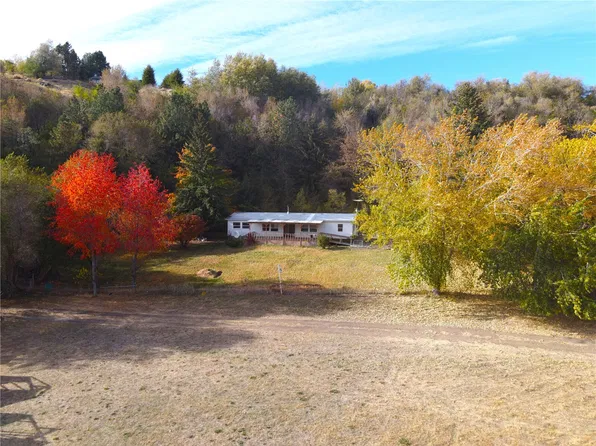24 Hubbert Road, Omak, WA 98841