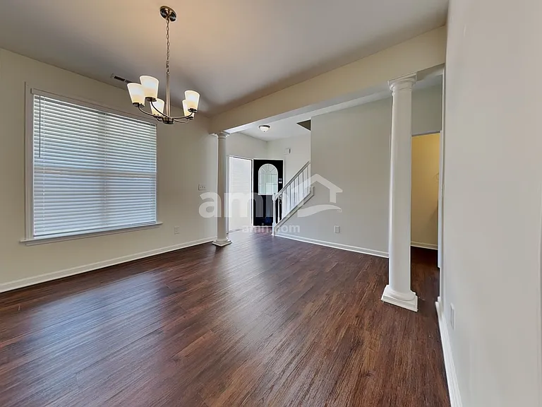 369 Collinsworth Dr — Photo 6